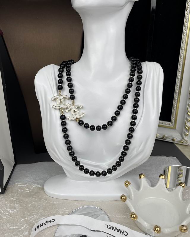 Chanel necklace 1lyx21